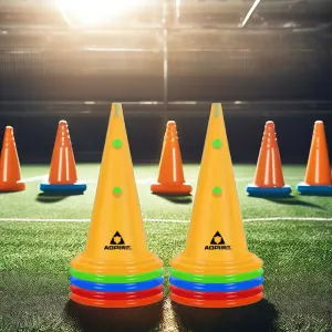 معدات تدريب كرة القدم دلو بشعار معدات تدريب . Football Training Equipment Bucket with